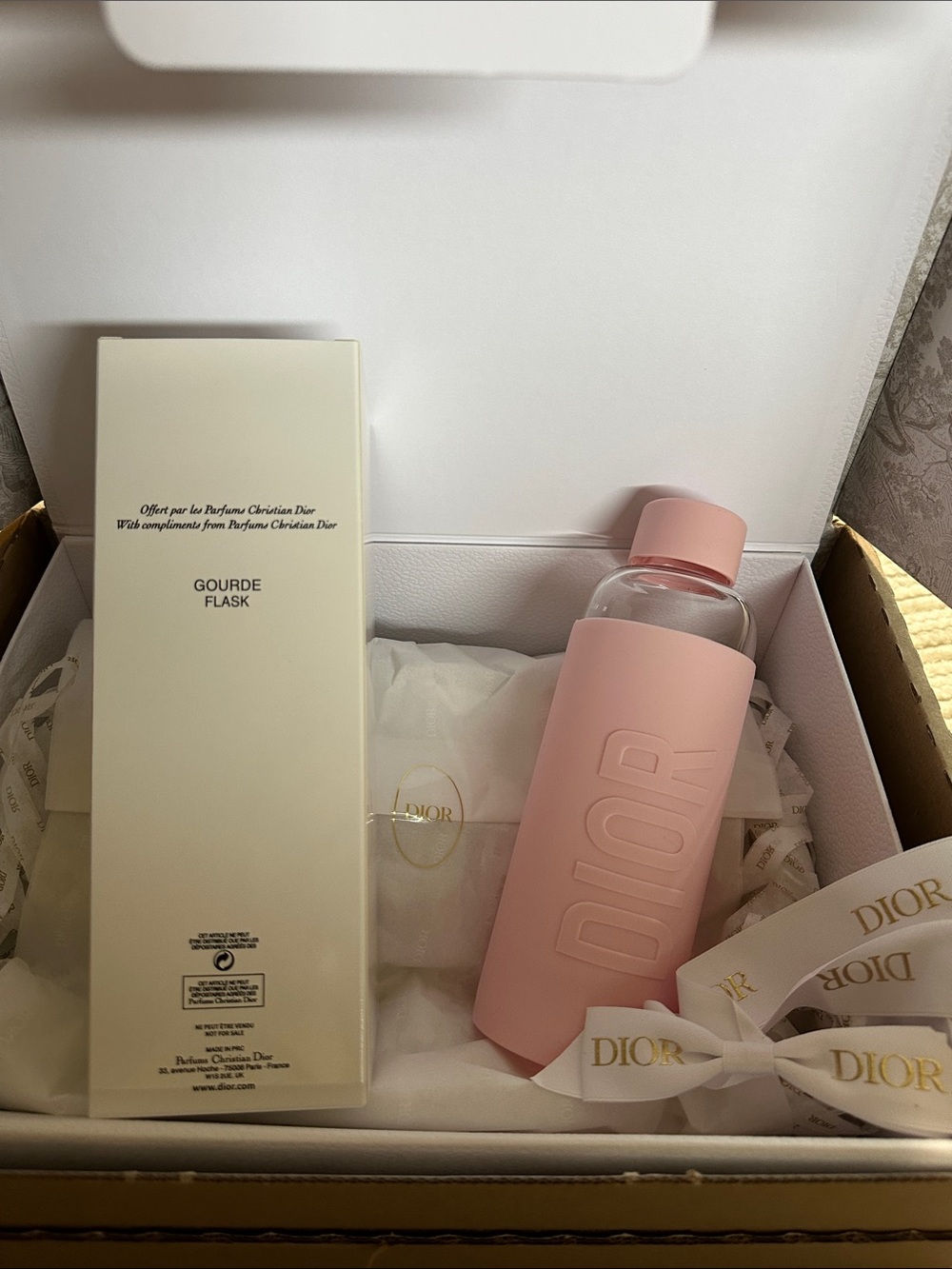 Dior Glass Bottle with Blush Pink Silicone Sleeve -VIP Exclusive 🤩🌸 - Picture 2 of 8